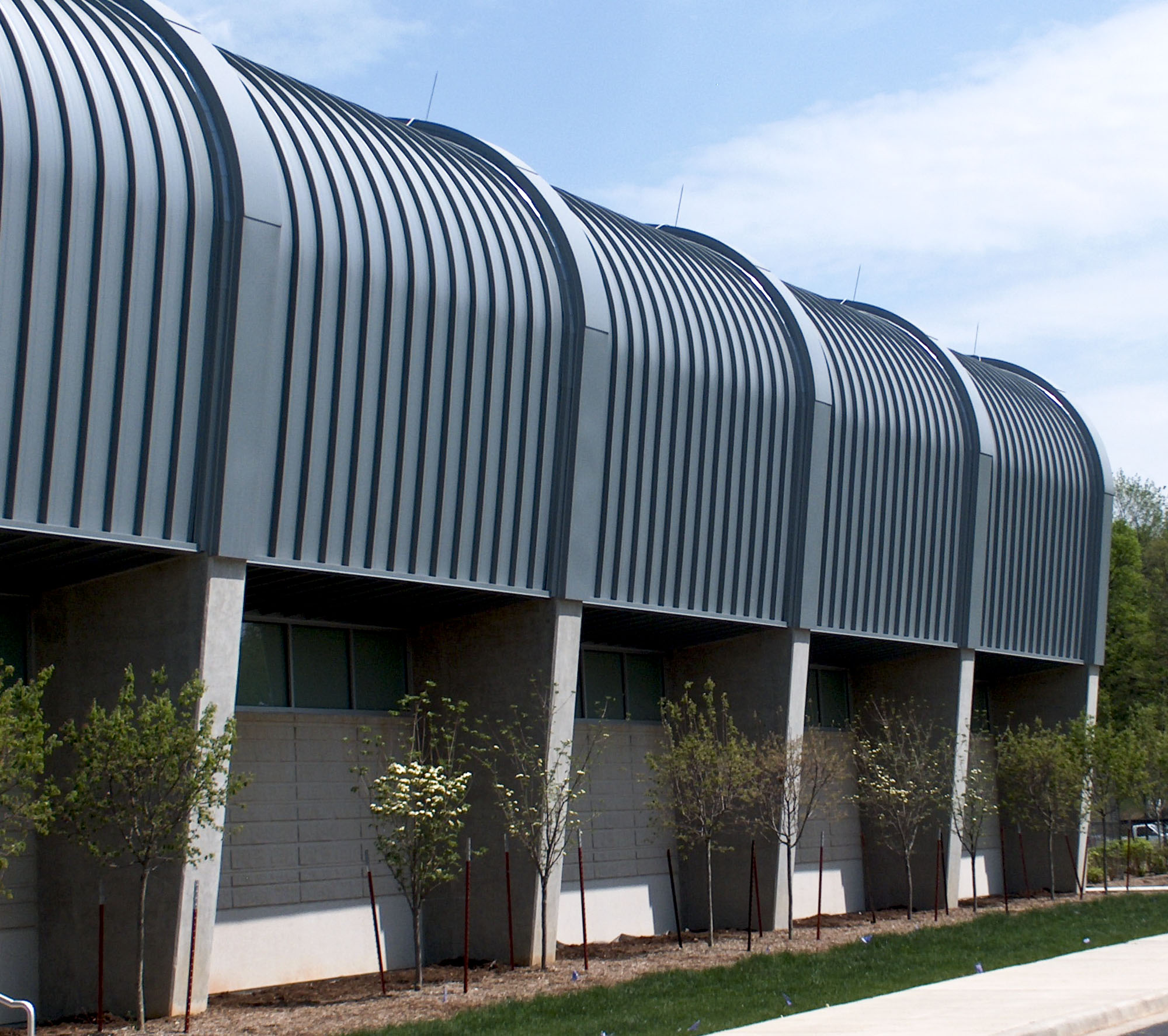 Indiana_Univ_BB_curved_series300_metal_roof.jpg